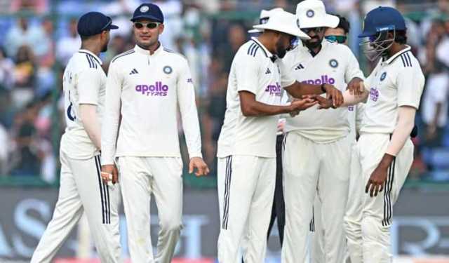 জয়সওয়ালের আক্ষেপের দিনে গিল কীর্তিতে ভারতের রান পাহাড়
