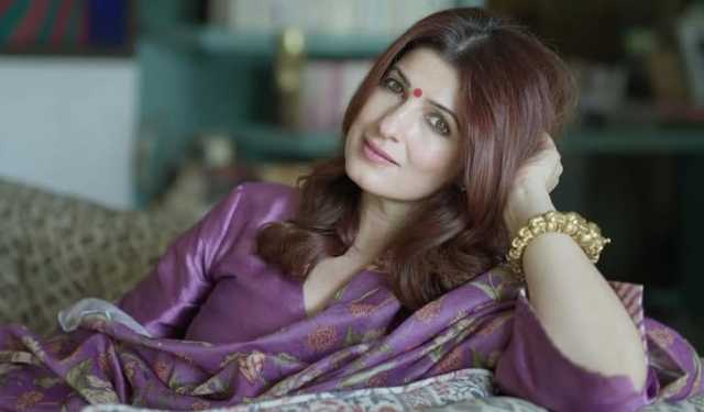 বয়স্করা প্রেমের সম্পর্ক লুকিয়ে রাখতে বেশি পারদর্শী: টুইঙ্কেল