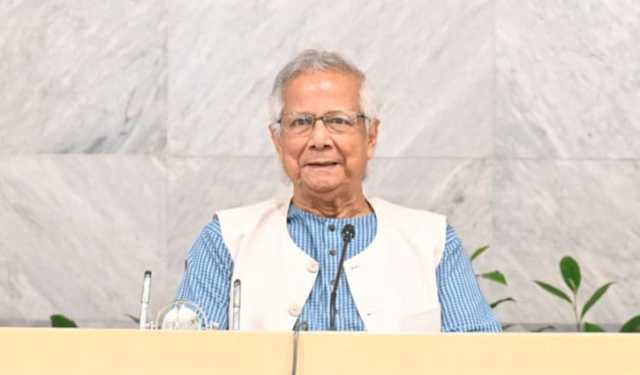 স্বনির্ভর হতে হবে, এর বাইরে কোনো কথা নাই: প্রধান উপদেষ্টা