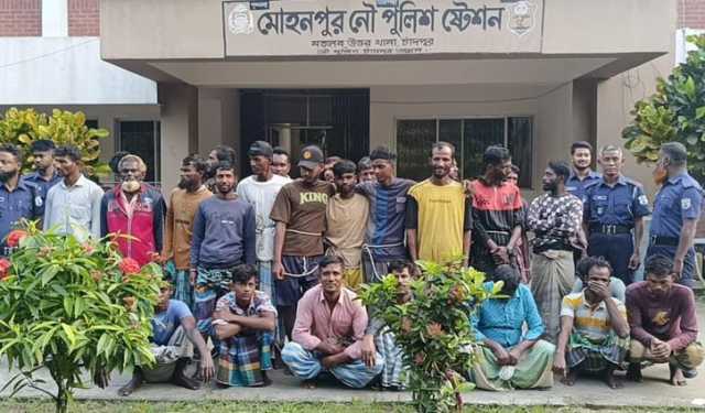 মেঘনায় নৌ পুলিশের অভিযানে ২৮ জেলে গ্রেপ্তার