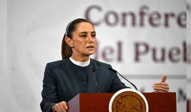 মেক্সিকোর প্রেসিডেন্টকে চুমু দেওয়ার চেষ্টা মাতাল ব্যক্তির