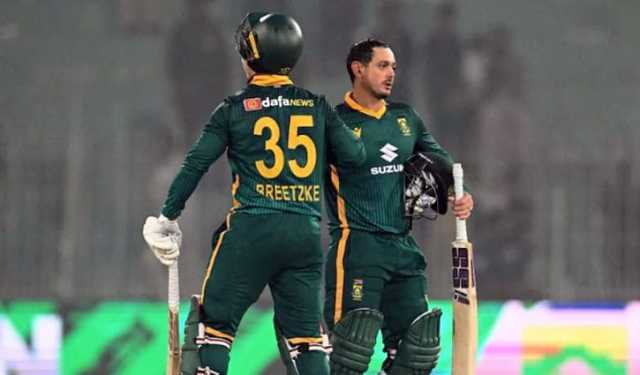 ডি ককের সেঞ্চুরিতে পাকিস্তানকে উড়িয়ে সিরিজ সমতায় দ. আফ্রিকা