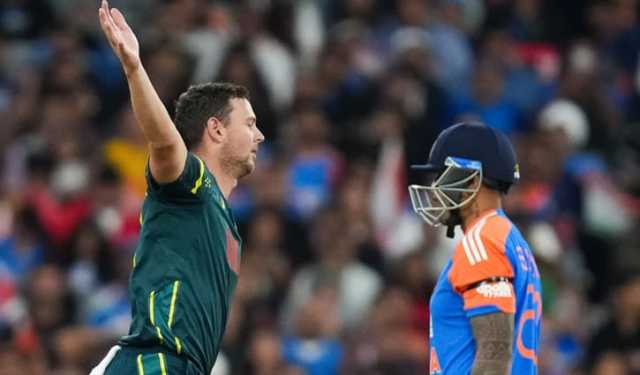 অস্ট্রেলিয়ার বোলিং তোপে ১২৫ রানেই গুটিয়ে গেল ভারত