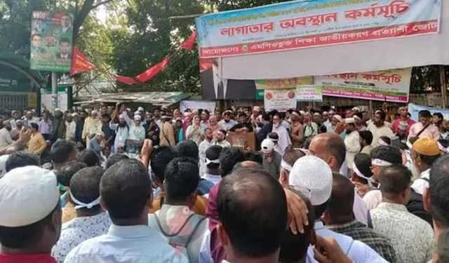 প্রেস ক্লাব এলাকায় স্বাভাবিক হয়েছে যান চলাচল