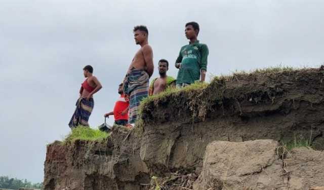 ফরিদপুরে পদ্মা নদীতে ভাঙন, ঝুঁকিতে ২০০ পরিবার