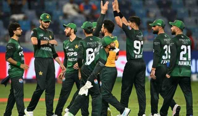 মঙ্গলবার গোলাপি জার্সি পরে মাঠে নামবে পাকিস্তান