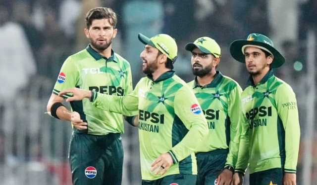 শ্রীলঙ্কা ও ত্রিদেশীয় সিরিজে পাকিস্তানের দল ঘোষণা