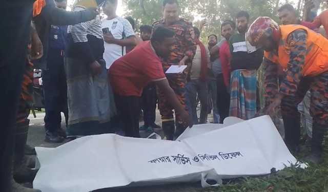 সড়ক পার হওয়ার সময় বাসের ধাক্কায় নিহত ১