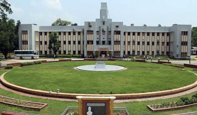 রাকসু নির্বাচন: ভোটগ্রহণ শুরু