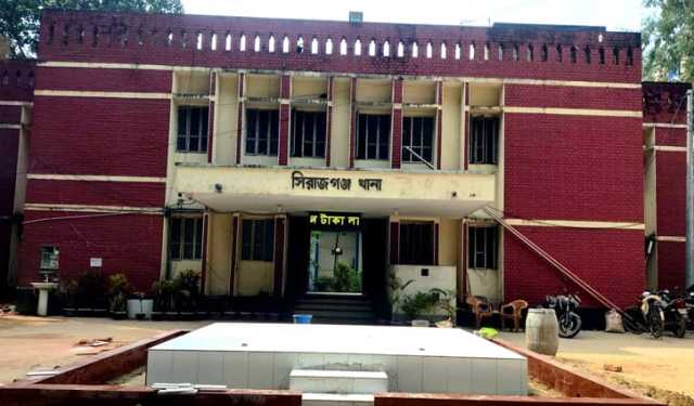সিরাজগঞ্জে যুবককে কুপিয়ে হত্যা