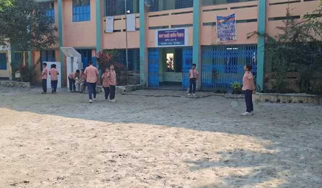 জেলায় জেলায় প্রাথমিক শিক্ষকদের বিক্ষোভ