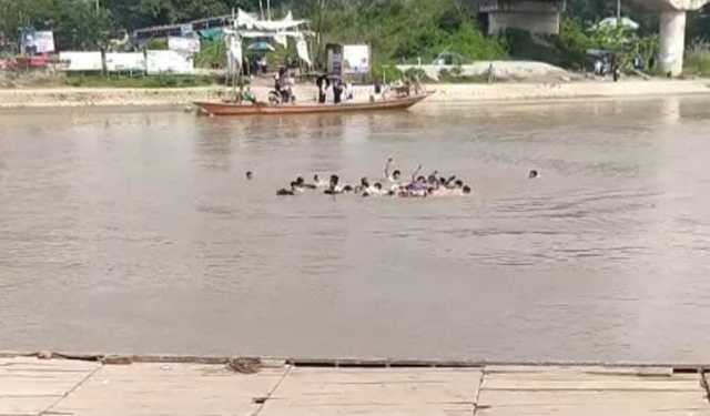 কীর্তিনাশায় ট্রলারডুবি, ছিল বেশি যাত্রী