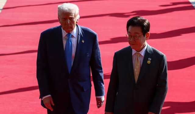 সাবমেরিন ইস্যুতে আটকে গেল দক্ষিণ কোরিয়ার সঙ্গে ট্রাম্পের চুক্তি