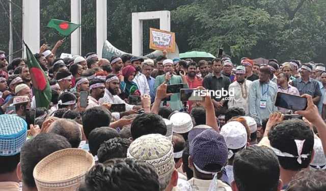দাবি আদায় না হওয়া পর্যন্ত সড়কে থাকার ঘোষণা এমপিও শিক্ষকদের 