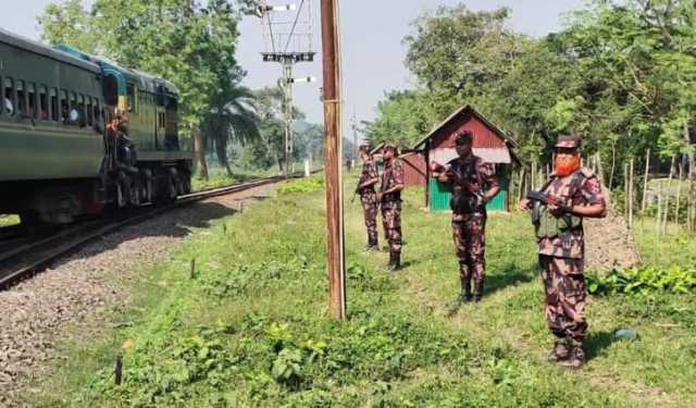 ভারত থেকে জাল নোটের প্রবেশ ঠেকাতে হিলি সীমান্তে সতর্ক বিজিবি 