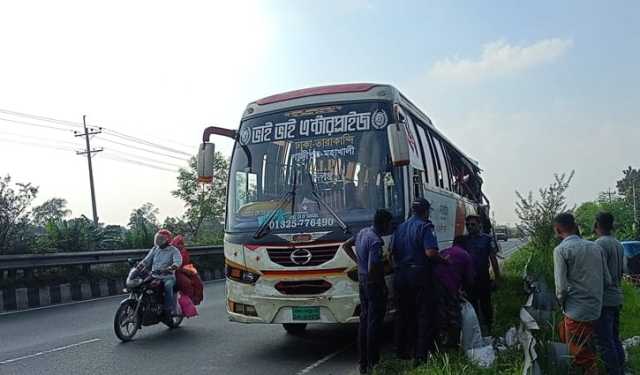 টাঙ্গাইলে সড়ক দুর্ঘটনায় নিহত ৩