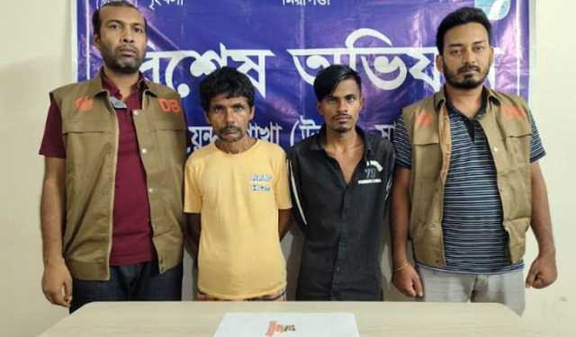 সাভারে ৬০ পিস ইয়াবাসহ গ্রেপ্তার ২
