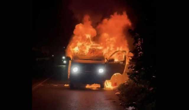 কালিয়াকৈরে চলন্ত অ্যাম্বুলেন্সে আগুন