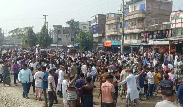 গাংনীতে বিএনপির দুই গ্রুপের সংঘর্ষে আহত ১০