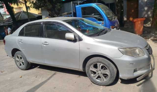 মাদকসহ আটকের পর তরুণী, ‘আমি ডান্সার, আমার মদ খাওয়ার লাইসেন্স আছে’