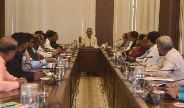 জনসম্পৃক্ততার মাধ্যমে নাগরিক সেবার মানোন্নয়নের তাগিদ ডিএসসিসির প্রশাসকের