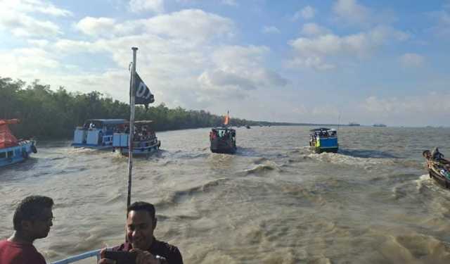 দুবলারচরে পুণ্যার্থীদের যাত্রা শুরু