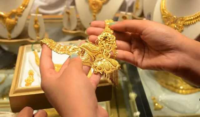 স্বর্নের দাম বেড়ে ভরি এখন ২১৭৭৬ টাকা