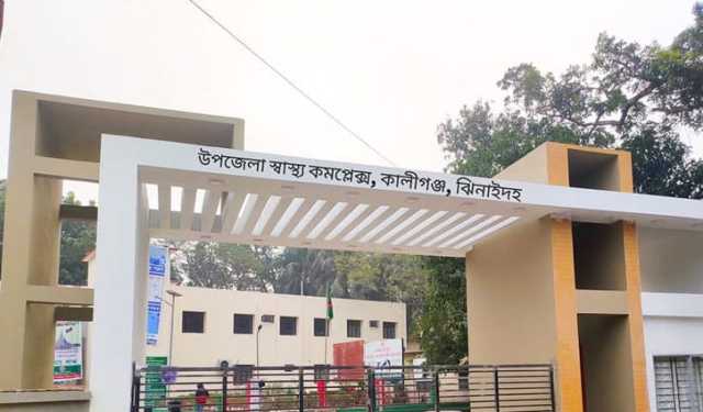 ঝিনাইদহে সড়কে প্রাণ গেল মায়ের, আহত মেয়ে