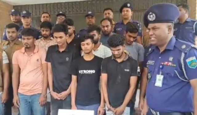 ডিআইজি-মেজর-সচিব পরিচয়ে প্রতারণা, গ্রেপ্তার ৯