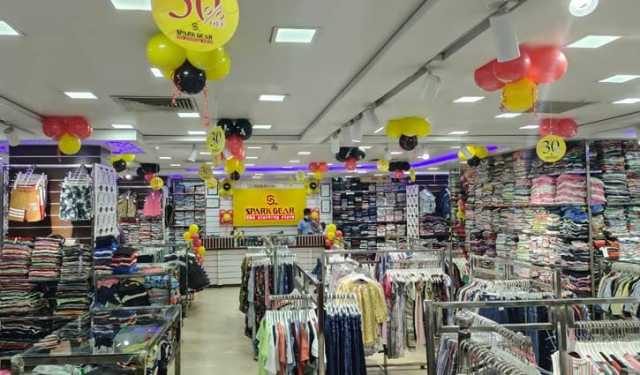 স্পার্ক গিয়ারের ১৭তম বর্ষপূর্তিতে ৩০ শতাংশ ছাড়