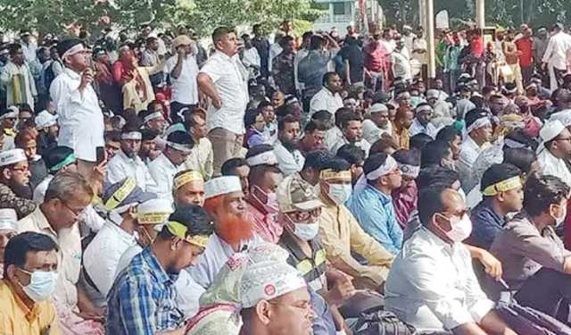 প্রাথমিক শিক্ষকদের অনির্দিষ্টকালের জন্য কর্মবিরতির ডাক