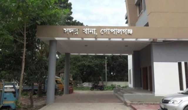 স্বামী ও সৎ ছেলের মারধরে নারীর মৃত্যুর অভিযোগ, আটক ১