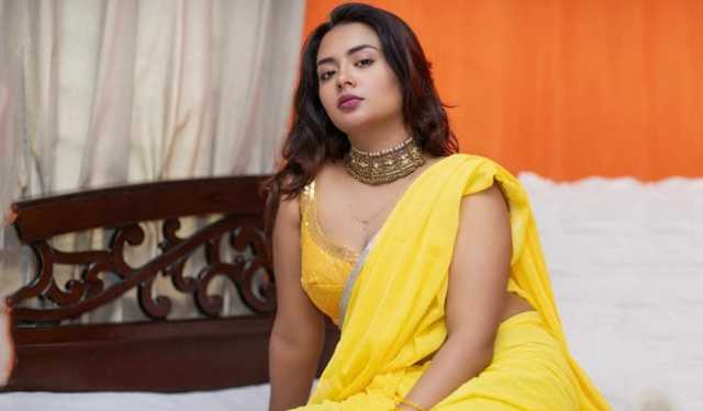 ‘আমাকে বাঁচান’, লাইভে সাহায্য চাইলেন অভিনেত্রী সানজিদা রিন্টু