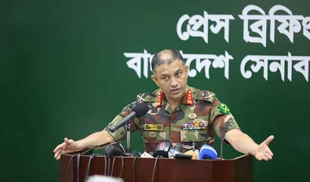 পরোয়ানা থাকা ১৫ সেনা কর্মকর্তা হেফাজতে: সেনাসদর