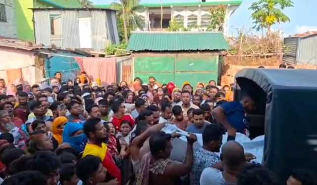 স্ত্রীকে কুপিয়ে হত্যার পর পুলিশের কাছে আত্মসমর্পণ