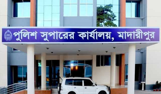 পুলিশের কাছ থেকে ছিনিয়ে নেওয়া ৩০ রাউন্ড বুলেট উদ্ধার