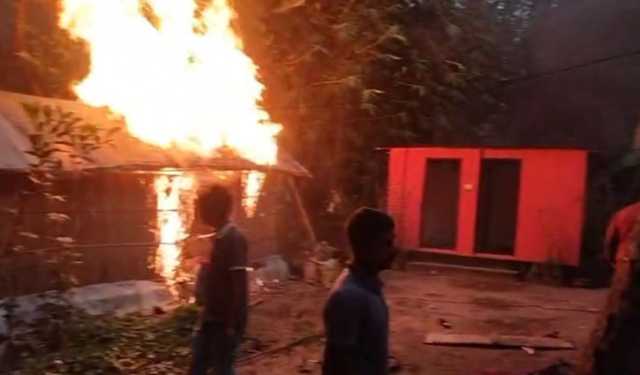 ঢাবি ছাত্র সাম্য হত্যা: গ্রেপ্তার তামিমের মাদারীপুরের বাড়িতে আগুন