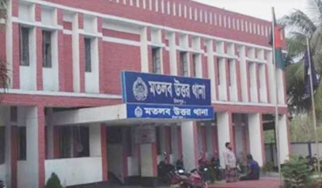চাঁদপুরে পিকআপ ভ্যান খালে পড়ে কাপড় ব্যবসায়ী নিহত
