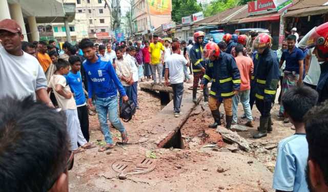 ম্যানহোলের গ্যাস বিস্ফোরণে আহত ৩