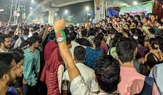 প্রতিবাদী জাতীয় সংগীতে উত্তাল টিএসসি