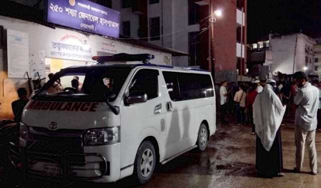 হাতিয়ায় ট্রলার ডুবি: নিহত ১, নিখোঁজ ৩, উদ্ধার ৩৫