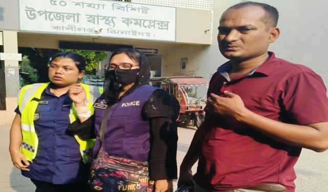 কিশোরীকে উদ্ধারে গিয়ে মারধরে আহত ৩ পুলিশ