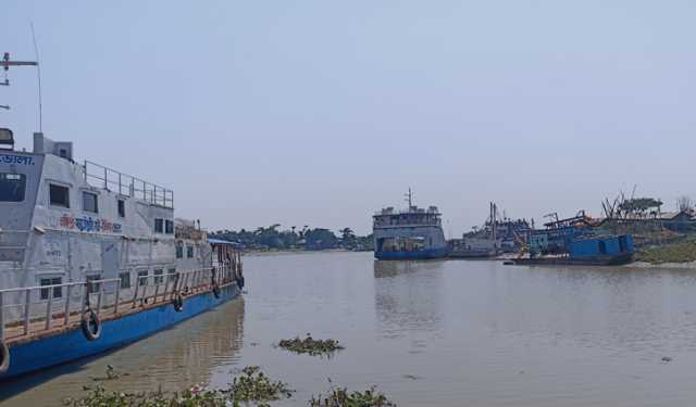 মেঘনার জোয়ারে লক্ষ্মীপুরের ২০ গ্রাম প্লাবিত
