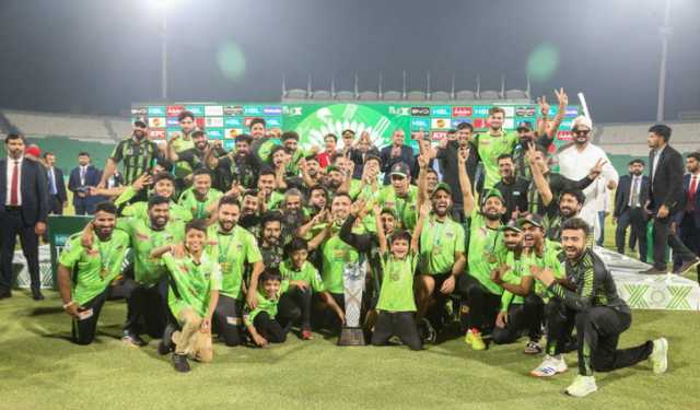 চ্যাম্পিয়ন হয়ে কতো টাকা পেল লাহোর কালান্দার্স?