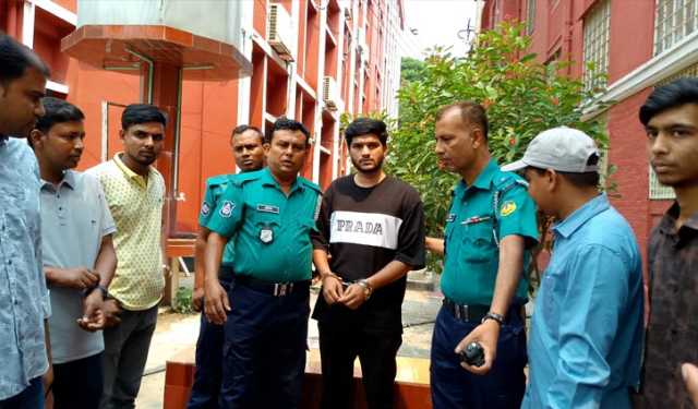 রাজশাহী কলেজে মৌখিক পরীক্ষা দিতে এসে আটক ছাত্রলীগ কর্মী 