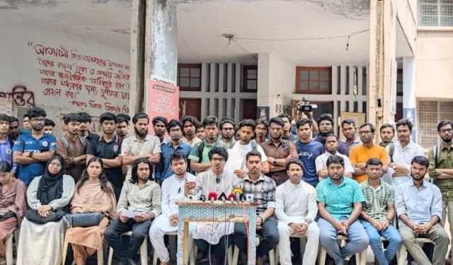 রোডম্যাপ অনুযায়ী রাকসু নির্বাচনের দাবি