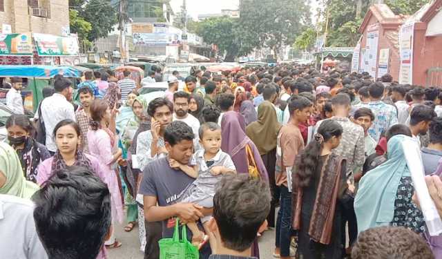 জাতীয় বিশ্ববিদ্যালয়ের ভর্তি পরীক্ষায় প্রশংসা কুড়িয়েছে রাজশাহী কলেজ