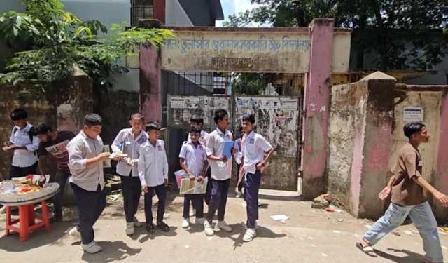 শরীয়তপুরে সরকারি স্কুলে শিক্ষক সংকট, ব্যাহত হচ্ছে পাঠদান