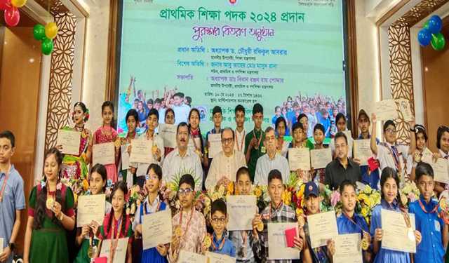 প্রাথমিকে দেশ সেরা স্কুল দিনাজপুরের সুব্রত খাজাঞ্জী