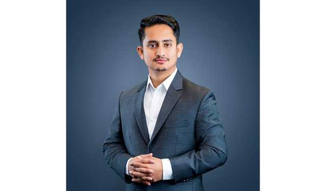আইন উপদেষ্টার পদত্যাগ চাইলেন সারজিস 